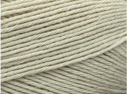 Close-up of beige yarn strands
