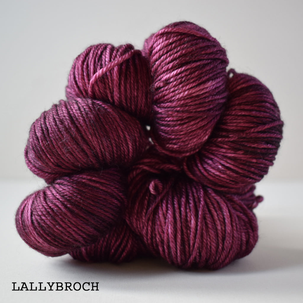 ginger's hand dyed splendor dk 8ply double knitting merino wool and silk smooth yarn indie dyed ginger twist studio lallybroch outlander inspired burgundy purple